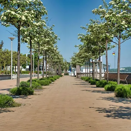 Traumhafter Meerblick Vom Balkon, Gratis Nutzung Vom Ahoi Erlebnisbad Und Sauna In Sellin - Bergfrieden Apartmán *